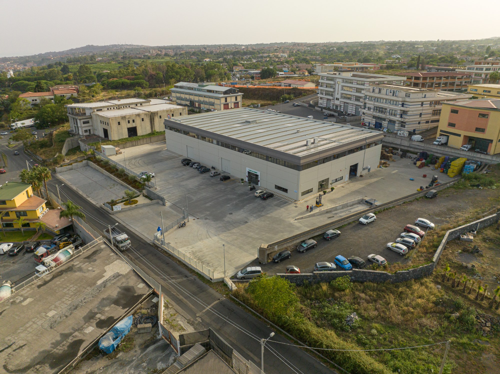Vista aerea della sede LP Distribuzione ad Aci Sant’Antonio