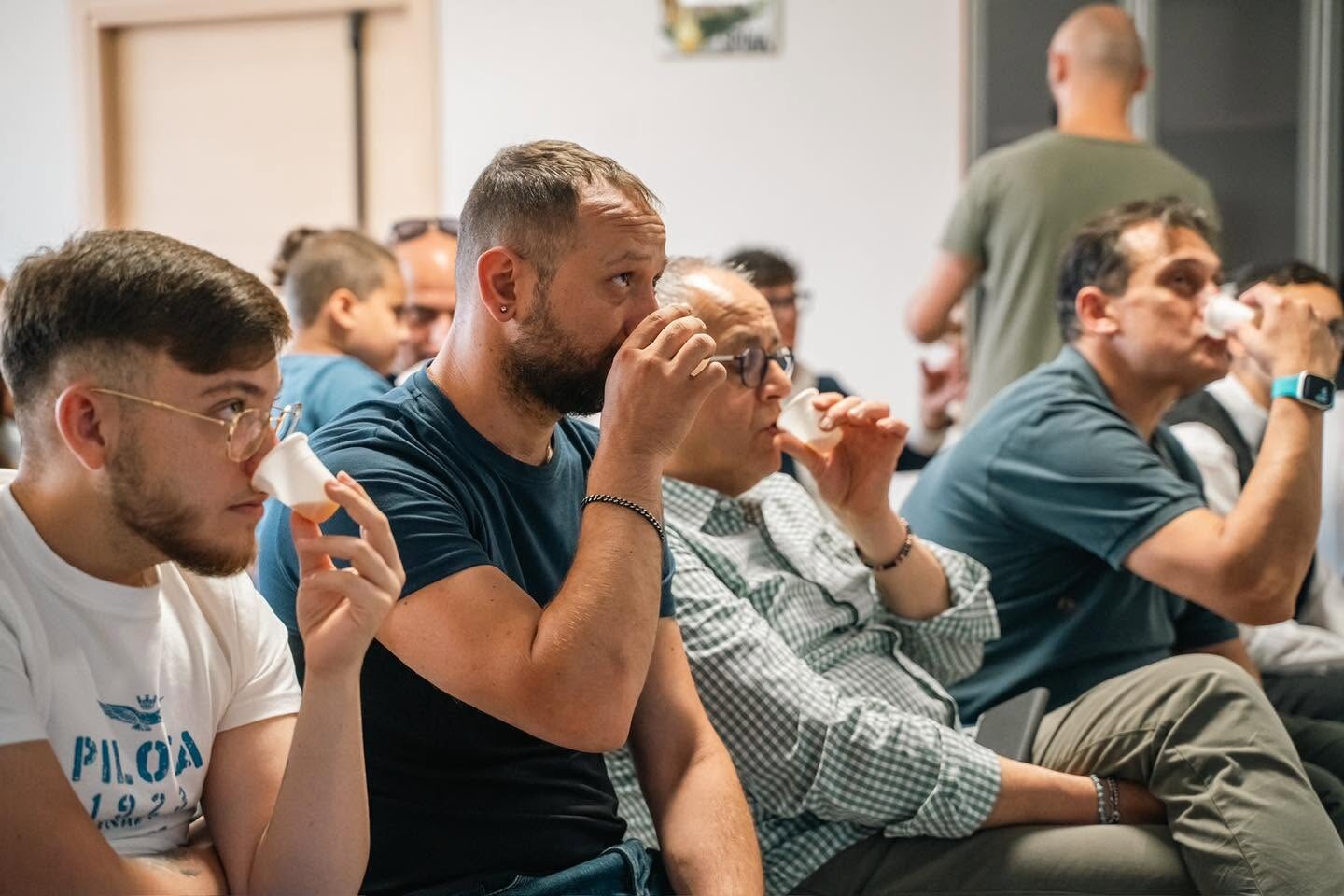 Analisi sensoriale durante una masterclass LP Distribuzione